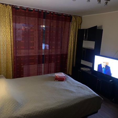 K76 - Very Nice 2-Bedrooms Apartment -2 Big Beds-1 Single Bed タルトゥ エクステリア 写真