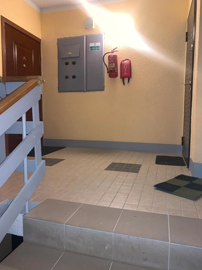 K76 - Very Nice 2-Bedrooms Apartment -2 Big Beds-1 Single Bed タルトゥ エクステリア 写真